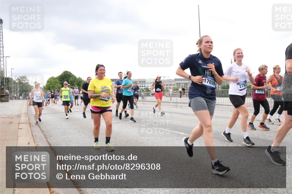 29.06.2025 - hella hamburg halbmarathon Lena Gebhardt http://msf.ph/oto/8296308 29.06.2025 10:56:07 Lombardsbrücke 15199, 14221, 8532, 1362, 17039, 2793, 7516, 1832, 1113, 1738, 1909, 2095, 2793, 2915, 3101, 3244, 3257, 3268, 4083, 4265, 4354, 4470, 4473, 4836, 4896, 5220, 5222, 5306, 5575, 5580, 5693, 5757, 5994, 6055, 6056, 6113, 6257, 6494, 6594, 6690, 6968, 7025, 7028, 7516, 7616, 7969, 8005, 8110, 8305, 8517, 8527, 8532, 8533, 8648, 8766, 9383, 9435, 9548, 9606, 9838, 9861, 9865, 9948, 9953, 9956, 10436, 10438, 10449, 10593, 10640, 10740, 10784, 10987, 11903, 11962, 11963, 12695 meine-sportfotos.de