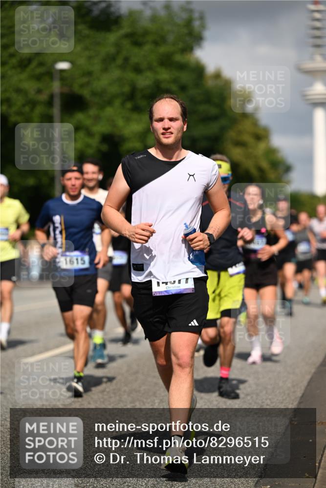 29.06.2025 - hella hamburg halbmarathon Dr. Thomas Lammeyer http://msf.ph/oto/8296515 29.06.2025 09:53:37 Kennedybrücke 1615, 1675, 1800, 1803, 1975, 2324, 2415, 2568, 2826, 2949, 3332, 3431, 3530, 4303, 4425, 4528, 5248, 5409, 5436, 5791, 5803, 6529, 6682, 7495, 7774, 7796, 8629, 8925, 9017, 9294, 9302, 9711, 9979, 10894 meine-sportfotos.de