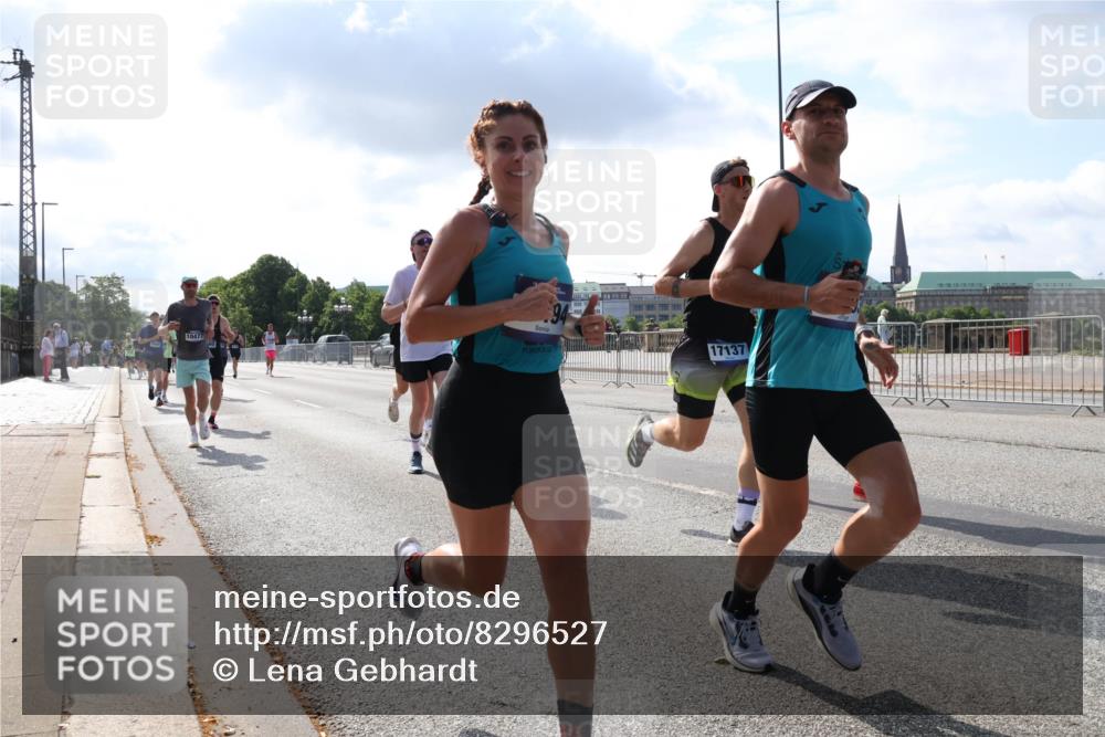 29.06.2025 - hella hamburg halbmarathon Lena Gebhardt http://msf.ph/oto/8296527 29.06.2025 09:46:45 Lombardsbrücke 10477, 94, 17137, 1053, 1344, 1411, 1577, 1889, 2243, 3955, 4477, 4944, 5048, 5152, 5193, 5660, 6683, 7080, 7466, 7534, 7622, 7628, 7867, 7901, 8312, 8323, 8784, 8864, 10298, 10477, 10865, 10927, 10929, 11230, 11304, 11661, 11898, 12447, 12899, 12987, 13199, 13252, 13493, 13494, 13617, 13729, 13961, 14069, 14276, 14310, 14385, 15902, 16065, 16140, 16243, 16811, 16931, 16957, 17213 meine-sportfotos.de
