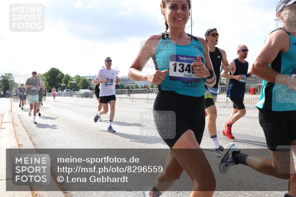 29.06.2025 - hella hamburg halbmarathon Lena Gebhardt http://msf.ph/oto/8296559 29.06.2025 09:46:45 Lombardsbrücke 10477, 3199, 1349, 17137, 882, 1053, 1344, 1411, 1577, 1889, 2243, 3955, 4477, 4944, 5048, 5152, 5193, 5660, 6683, 7080, 7466, 7534, 7622, 7628, 7867, 7901, 8312, 8323, 8784, 8864, 10298, 10477, 10865, 10927, 10929, 11230, 11304, 11661, 11898, 12447, 12899, 12987, 13199, 13252, 13493, 13494, 13617, 13729, 13961, 14069, 14276, 14310, 14385, 15902, 16065, 16140, 16243, 16811, 16931, 16957, 17213 meine-sportfotos.de