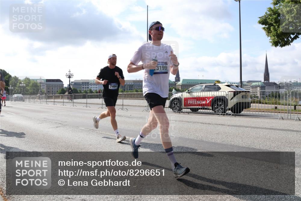 29.06.2025 - hella hamburg halbmarathon Lena Gebhardt http://msf.ph/oto/8296651 29.06.2025 09:46:46 Lombardsbrücke 7466, 3199, 1053, 1344, 1396, 1411, 1577, 1889, 2243, 3005, 3955, 4477, 4944, 5048, 5152, 5193, 5660, 6683, 7080, 7466, 7534, 7622, 7628, 7867, 7901, 8312, 8323, 8784, 8864, 10298, 10477, 10865, 10927, 10929, 11230, 11304, 11661, 11898, 12447, 12899, 12987, 13199, 13252, 13493, 13494, 13617, 13729, 13961, 14069, 14276, 14310, 14385, 15902, 16065, 16140, 16243, 16811, 16931, 16957, 17213 meine-sportfotos.de