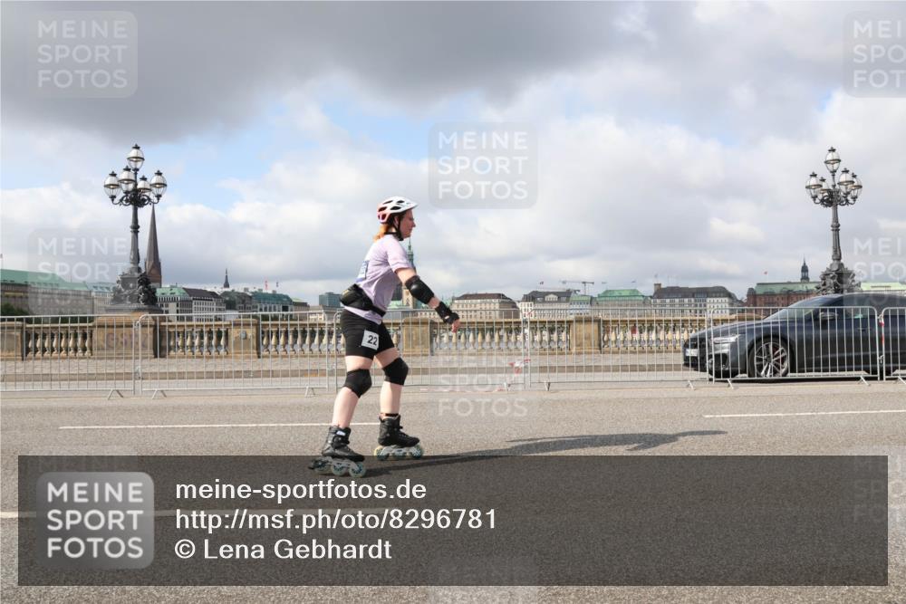 29.06.2025 - hella hamburg halbmarathon Lena Gebhardt http://msf.ph/oto/8296781 29.06.2025 09:06:01 Lombardsbrücke  meine-sportfotos.de