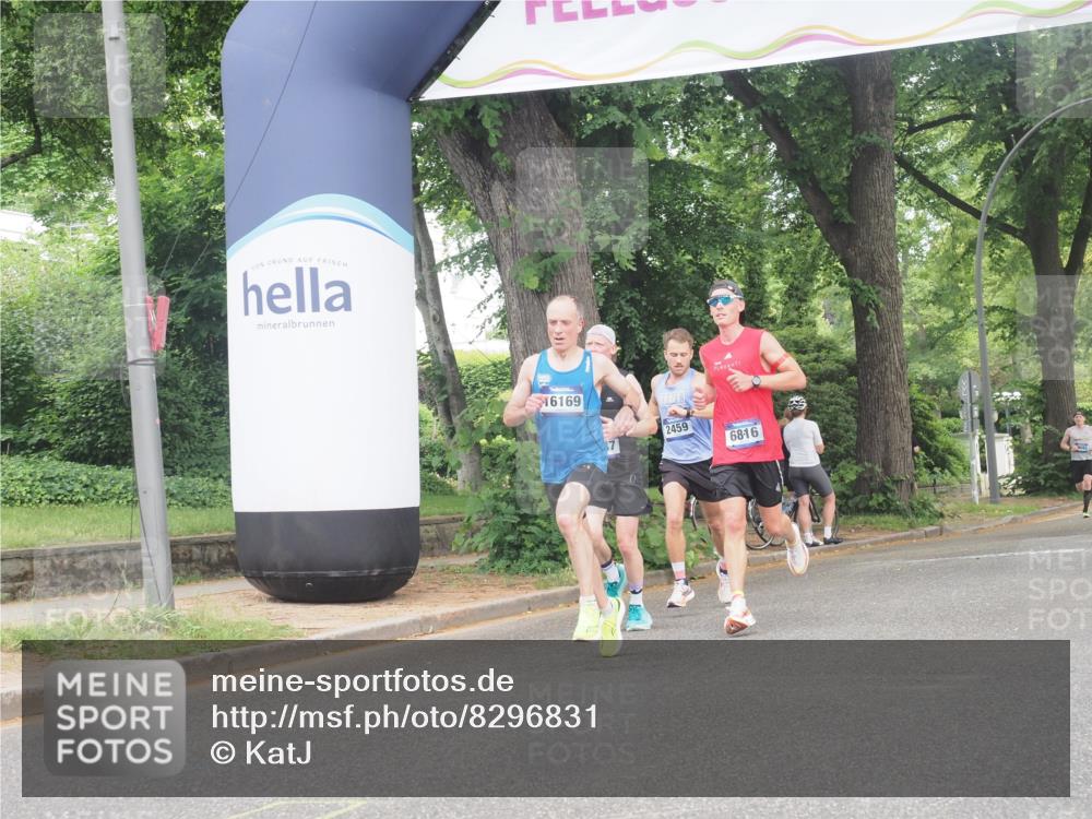 29.06.2025 - hella hamburg halbmarathon KatJ http://msf.ph/oto/8296831 29.06.2025 10:13:35 Zwischen KM18-KM19 2459, 6699, 6816 meine-sportfotos.de