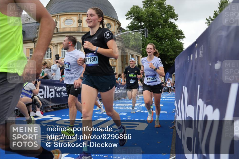 29.06.2025 - hella hamburg halbmarathon Strokosch-Dieckow http://msf.ph/oto/8296866 29.06.2025 10:52:14 Ziel 1482, 2397, 4140, 4419, 4587, 4837, 5032, 5087, 5093, 5482, 6164, 6897, 7896, 9074, 9082, 12135, 13707, 13726, 14248, 14300, 15275, 15446, 16003, 16320, 16591, 17033, 17130, 17773, 18475, 18801 meine-sportfotos.de