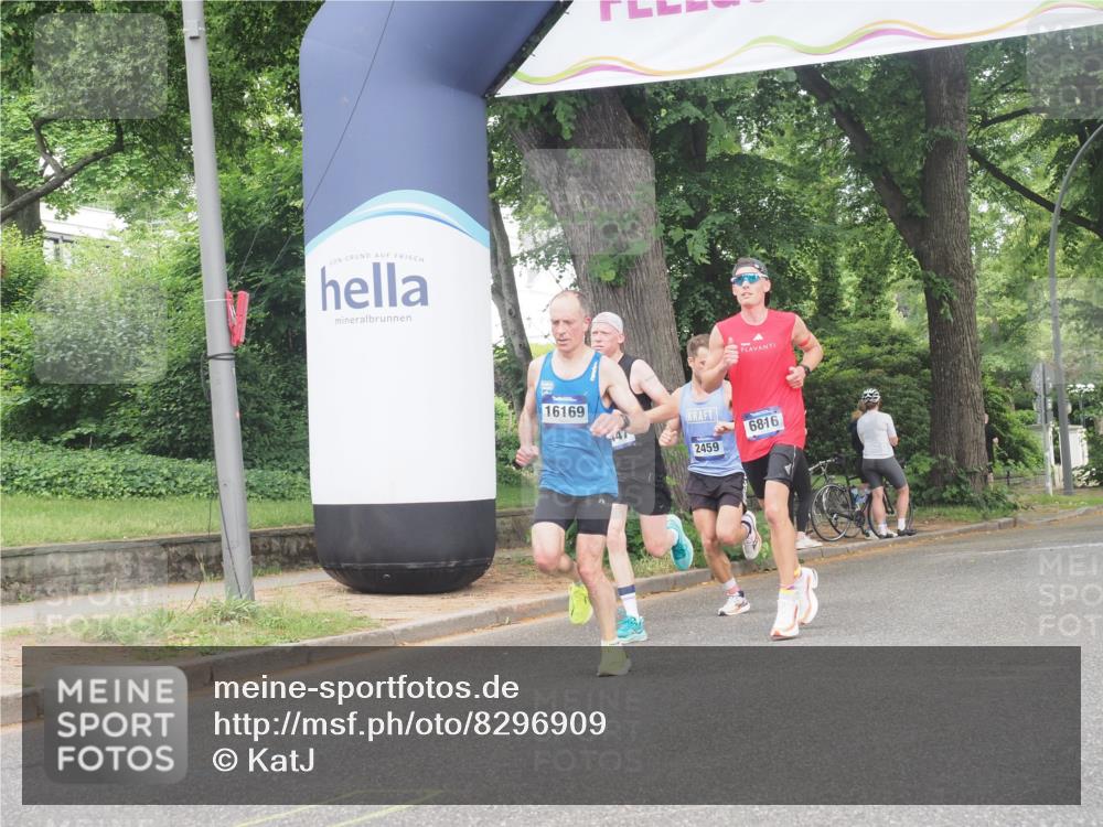 29.06.2025 - hella hamburg halbmarathon KatJ http://msf.ph/oto/8296909 29.06.2025 10:13:36 Zwischen KM18-KM19 2459, 6699, 6816 meine-sportfotos.de