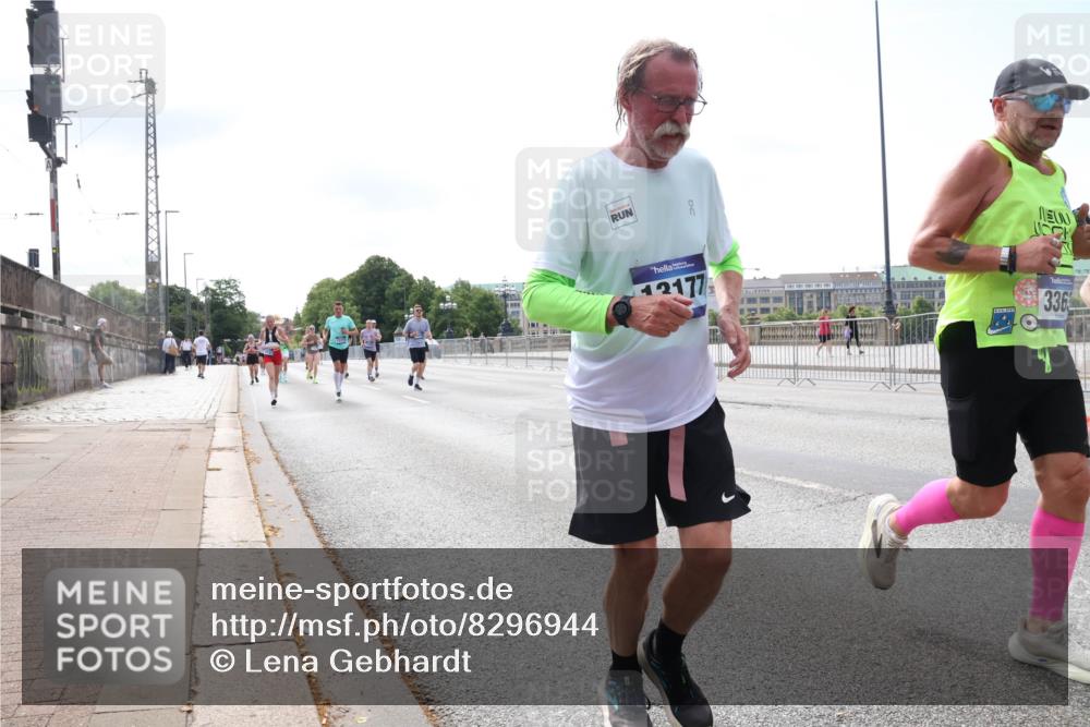 29.06.2025 - hella hamburg halbmarathon Lena Gebhardt http://msf.ph/oto/8296944 29.06.2025 10:12:00 Lombardsbrücke 1062, 1328, 1531, 1790, 1866, 1992, 2661, 3363, 3746, 4227, 5379, 5605, 7474, 7571, 8115, 8807, 8810, 9191, 9253, 9428, 9705, 10042, 10409, 10428, 11321, 11507, 11509, 11525, 11537, 11581, 11917, 12473, 13171, 13177, 13203, 13542, 13939, 13958, 14008, 14060, 14196, 14313, 14384, 15137, 15945, 16379, 16976, 17080, 17638, 17774, 17866, 18261, 18278, 18395, 18429, 18655 meine-sportfotos.de