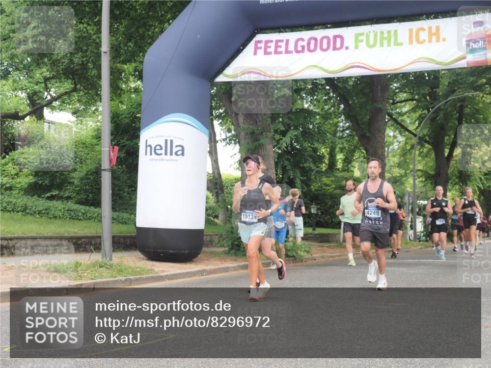 29.06.2025 - hella hamburg halbmarathon KatJ http://msf.ph/oto/8296972 29.06.2025 10:42:54 Zwischen KM18-KM19 2034, 4249, 5643, 5721, 8311, 8639 meine-sportfotos.de