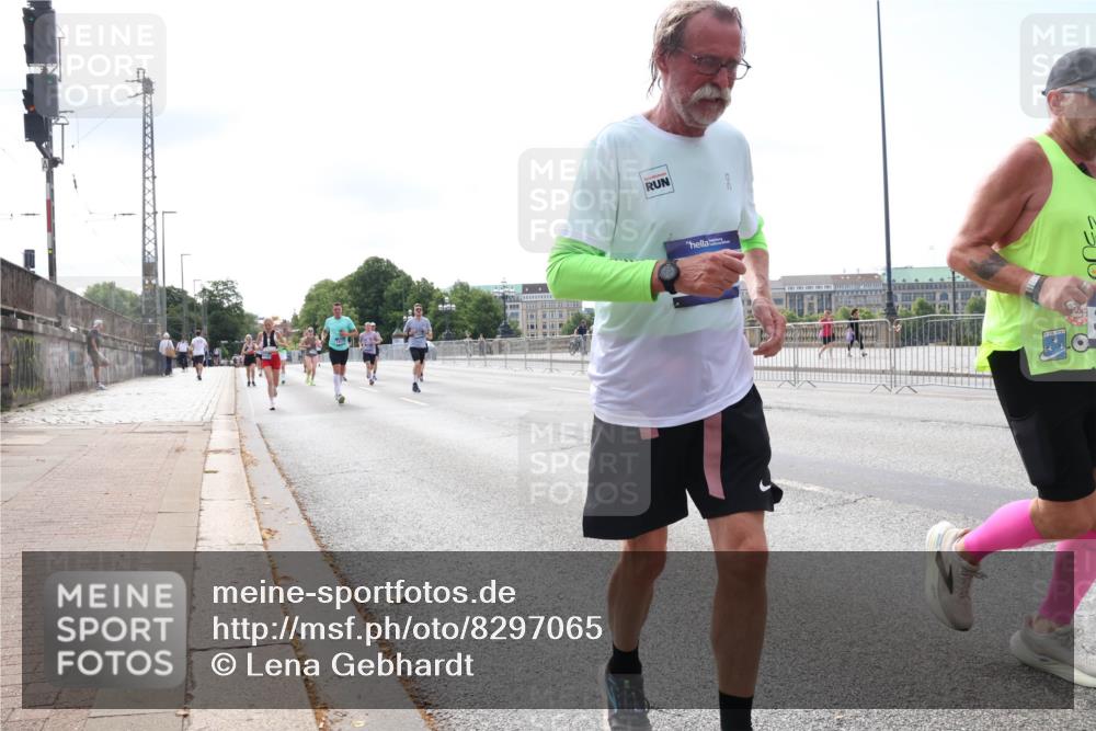 29.06.2025 - hella hamburg halbmarathon Lena Gebhardt http://msf.ph/oto/8297065 29.06.2025 10:12:00 Lombardsbrücke 1062, 1328, 1531, 1790, 1866, 1992, 2661, 3363, 3746, 4227, 5379, 5605, 7474, 7571, 8115, 8807, 8810, 9191, 9253, 9428, 9705, 10042, 10409, 10428, 11321, 11507, 11509, 11525, 11537, 11581, 11917, 12473, 13171, 13177, 13203, 13542, 13939, 13958, 14008, 14060, 14196, 14313, 14384, 15137, 15945, 16379, 16976, 17080, 17638, 17774, 17866, 18261, 18278, 18395, 18429, 18655 meine-sportfotos.de