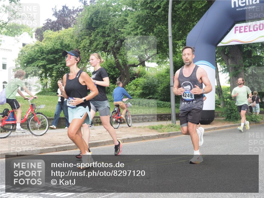 29.06.2025 - hella hamburg halbmarathon KatJ http://msf.ph/oto/8297120 29.06.2025 10:42:56 Zwischen KM18-KM19 2034, 4249, 5643, 5721, 8639 meine-sportfotos.de