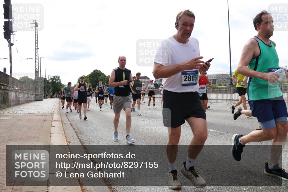 29.06.2025 - hella hamburg halbmarathon Lena Gebhardt http://msf.ph/oto/8297155 29.06.2025 10:21:35 Lombardsbrücke 6103, 9499, 2815, 1028, 1072, 1158, 1191, 1250, 1266, 1401, 1658, 1668, 1958, 2172, 2271, 2315, 2353, 2529, 2635, 2815, 2956, 2986, 3122, 3770, 3817, 3825, 3826, 4289, 4375, 4376, 4697, 4786, 5122, 5373, 5395, 5412, 5493, 5759, 5957, 6086, 6103, 6475, 6805, 6844, 7075, 7375, 7522, 7553, 7612, 7672, 7781, 8095, 8286, 8715, 8844, 8896, 8959, 9100, 9108, 9369, 9483, 9499, 9501, 9532, 9624, 10374, 10874, 11698 meine-sportfotos.de