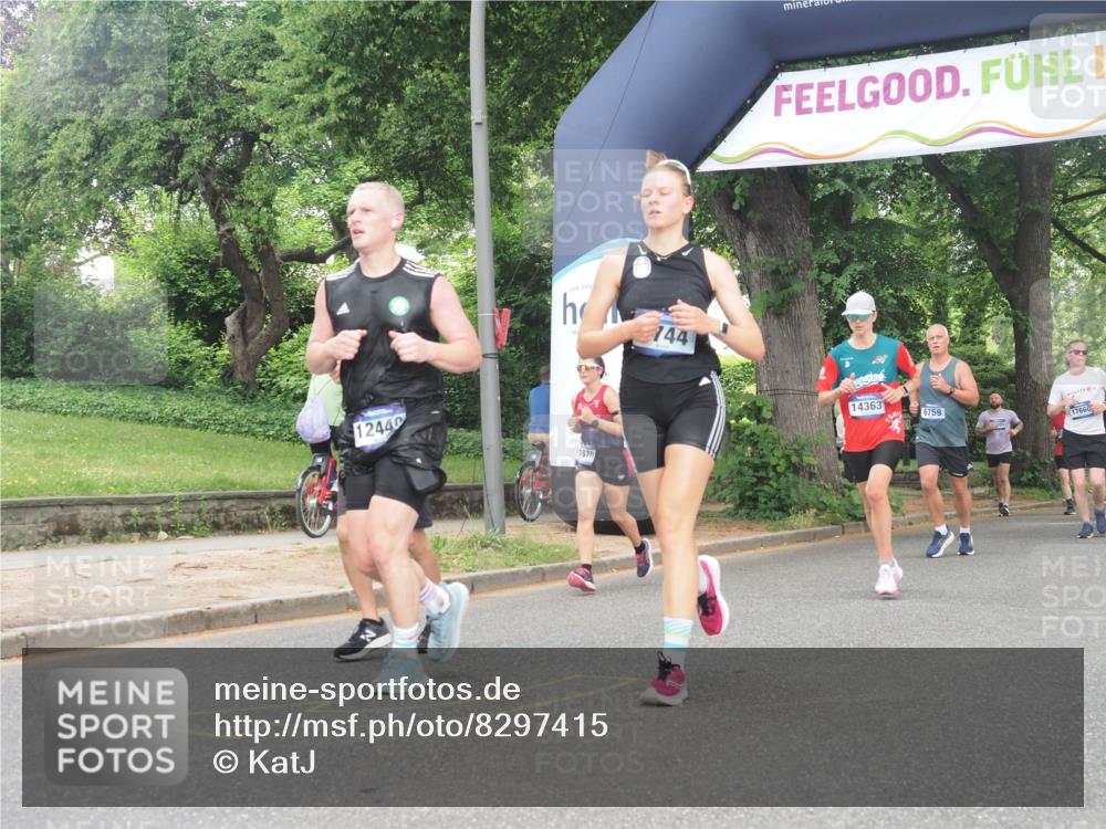 29.06.2025 - hella hamburg halbmarathon KatJ http://msf.ph/oto/8297415 29.06.2025 10:43:00 Zwischen KM18-KM19 2034, 4249, 5721, 5744 meine-sportfotos.de