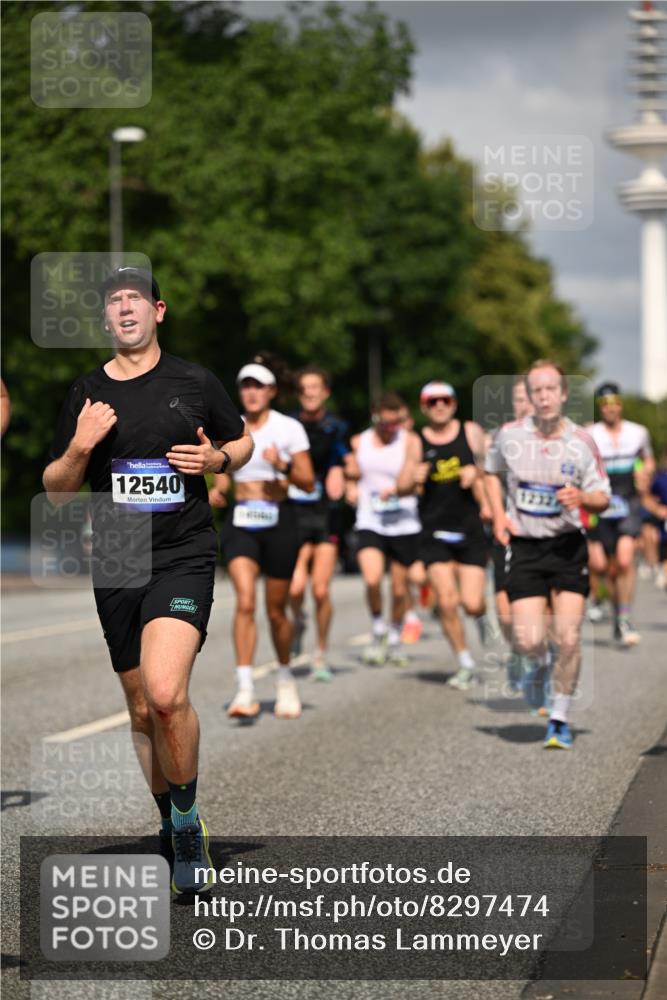 29.06.2025 - hella hamburg halbmarathon Dr. Thomas Lammeyer http://msf.ph/oto/8297474 29.06.2025 09:53:42 Kennedybrücke 1615, 1675, 1688, 1803, 2415, 2568, 2826, 3332, 3530, 4398, 4528, 4823, 5409, 5436, 5791, 5803, 6458, 6529, 6682, 7495, 7774, 7796, 8450, 8629, 8925, 9017, 9294, 9302, 9711, 9979, 10218, 10894, 10922, 11379 meine-sportfotos.de