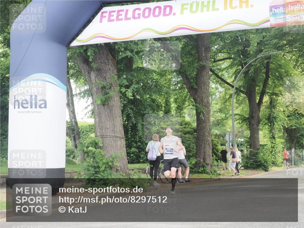 29.06.2025 - hella hamburg halbmarathon KatJ http://msf.ph/oto/8297512 29.06.2025 10:13:40 Zwischen KM18-KM19 2459, 6816 meine-sportfotos.de