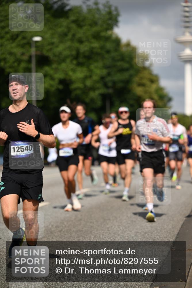 29.06.2025 - hella hamburg halbmarathon Dr. Thomas Lammeyer http://msf.ph/oto/8297555 29.06.2025 09:53:42 Kennedybrücke 1615, 1675, 1688, 1803, 2415, 2568, 2826, 3332, 3530, 4398, 4528, 4823, 5409, 5436, 5791, 5803, 6458, 6529, 6682, 7495, 7774, 7796, 8450, 8629, 8925, 9017, 9294, 9302, 9711, 9979, 10218, 10894, 10922, 11379 meine-sportfotos.de