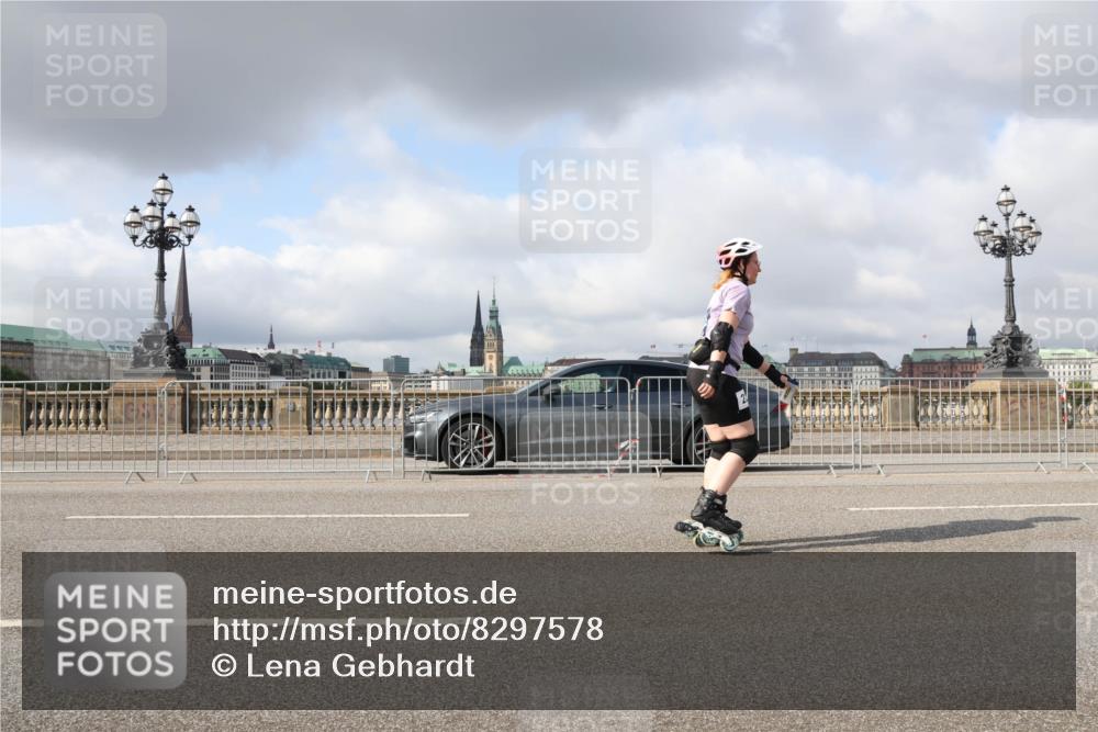 29.06.2025 - hella hamburg halbmarathon Lena Gebhardt http://msf.ph/oto/8297578 29.06.2025 09:06:02 Lombardsbrücke  meine-sportfotos.de