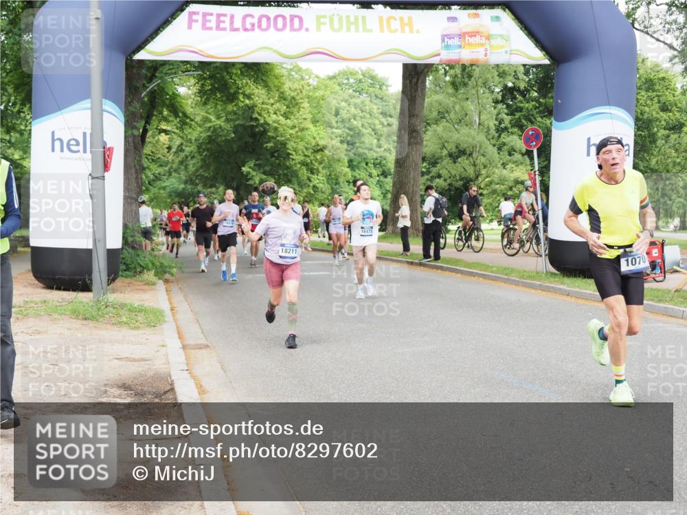 29.06.2025 - hella hamburg halbmarathon MichiJ http://msf.ph/oto/8297602 29.06.2025 10:34:23 Zwischen KM18-KM19 1070, 2623, 6532, 7056, 8564, 10208, 10211, 11125, 12277, 13630, 16475, 17332, 18211 meine-sportfotos.de