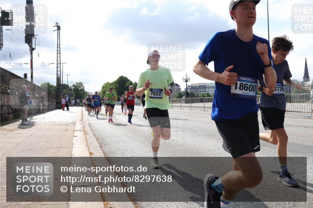 29.06.2025 - hella hamburg halbmarathon Lena Gebhardt http://msf.ph/oto/8297638 29.06.2025 09:46:50 Lombardsbrücke 18357, 7622, 18600, 3729, 1053, 1344, 1396, 1411, 1577, 1889, 2243, 3005, 4477, 4944, 5048, 5152, 5193, 5660, 6683, 7080, 7466, 7534, 7622, 7628, 7867, 7901, 8312, 8323, 8784, 9519, 10298, 10477, 10865, 10927, 10929, 11055, 11230, 11304, 11661, 11898, 12447, 12899, 12987, 13148, 13199, 13252, 13493, 13494, 13617, 13729, 13771, 13961, 13991, 14069, 14310, 14385, 15902, 16065, 16140, 16243, 16811, 16931, 16957 meine-sportfotos.de