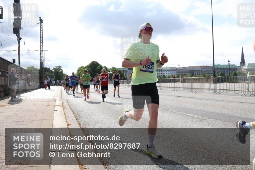 29.06.2025 - hella hamburg halbmarathon Lena Gebhardt http://msf.ph/oto/8297687 29.06.2025 09:46:50 Lombardsbrücke 18357, 7622, 1053, 1344, 1396, 1411, 1577, 1889, 2243, 3005, 4477, 4944, 5048, 5152, 5193, 5660, 6683, 7080, 7466, 7534, 7622, 7628, 7867, 7901, 8312, 8323, 8784, 9519, 10298, 10477, 10865, 10927, 10929, 11055, 11230, 11304, 11661, 11898, 12447, 12899, 12987, 13148, 13199, 13252, 13493, 13494, 13617, 13729, 13771, 13961, 13991, 14069, 14310, 14385, 15902, 16065, 16140, 16243, 16811, 16931, 16957 meine-sportfotos.de