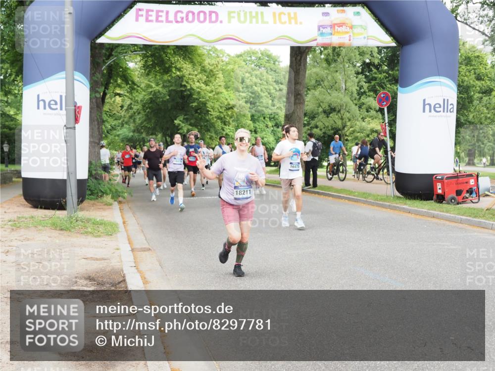 29.06.2025 - hella hamburg halbmarathon MichiJ http://msf.ph/oto/8297781 29.06.2025 10:34:24 Zwischen KM18-KM19 1070, 2623, 6532, 7056, 8564, 8668, 10208, 10211, 11125, 12277, 13630, 16475, 17332, 18211 meine-sportfotos.de