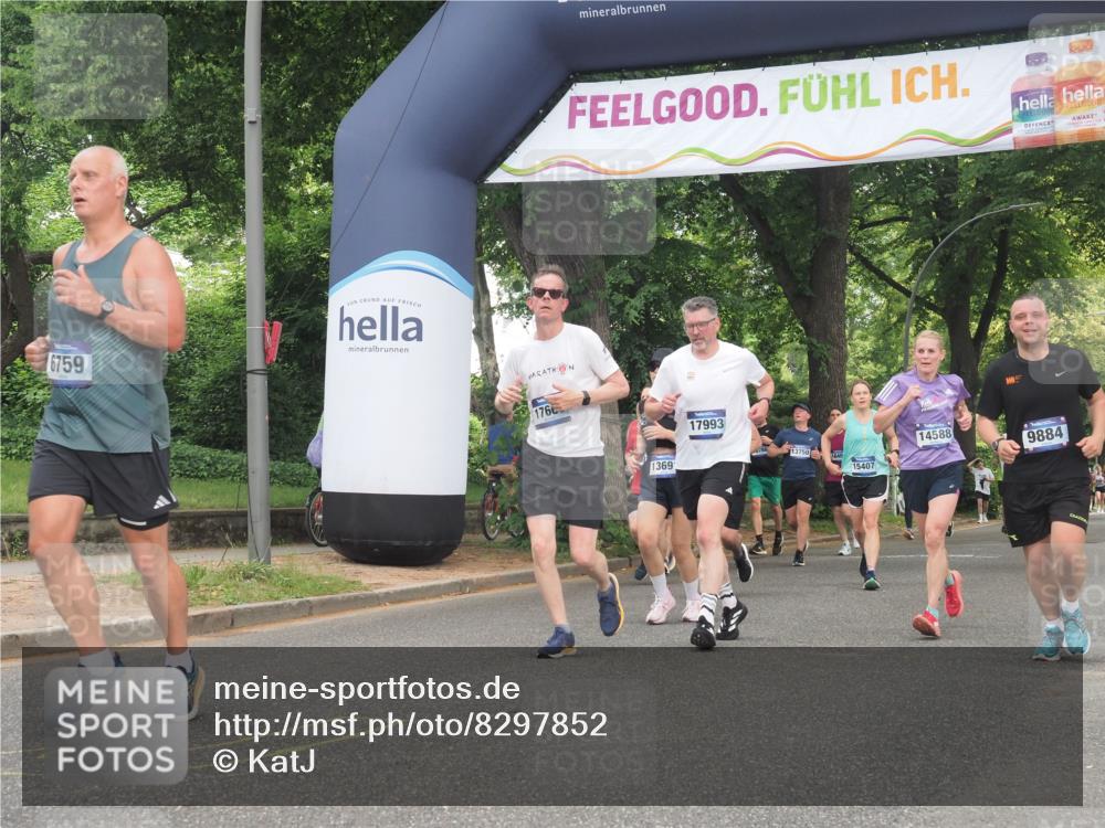 29.06.2025 - hella hamburg halbmarathon KatJ http://msf.ph/oto/8297852 29.06.2025 10:43:03 Zwischen KM18-KM19 5744, 6759, 6924 meine-sportfotos.de
