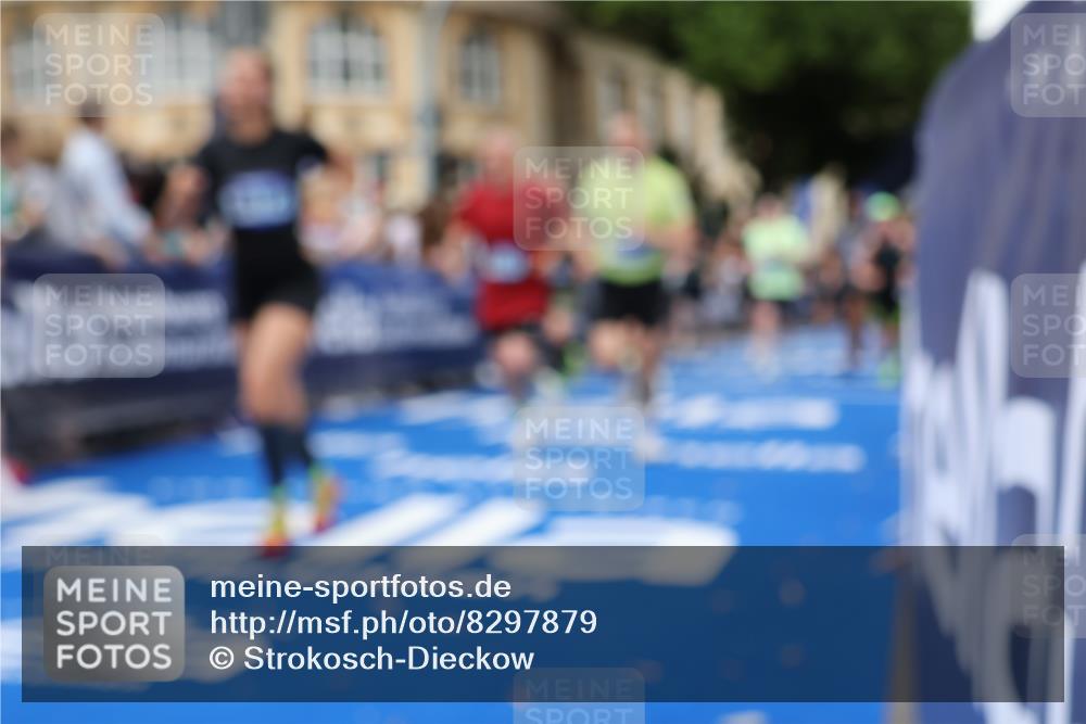 29.06.2025 - hella hamburg halbmarathon Strokosch-Dieckow http://msf.ph/oto/8297879 29.06.2025 10:52:50 Ziel 1257, 1258, 1657, 2099, 2287, 2444, 2814, 2910, 4557, 4558, 4770, 5077, 5169, 5194, 5907, 8139, 8172, 8720, 8955, 9065, 9163, 10724, 10811, 11217, 11992, 14198, 14286, 14805, 15430, 16467, 17198, 18331, 18720, 19244 meine-sportfotos.de