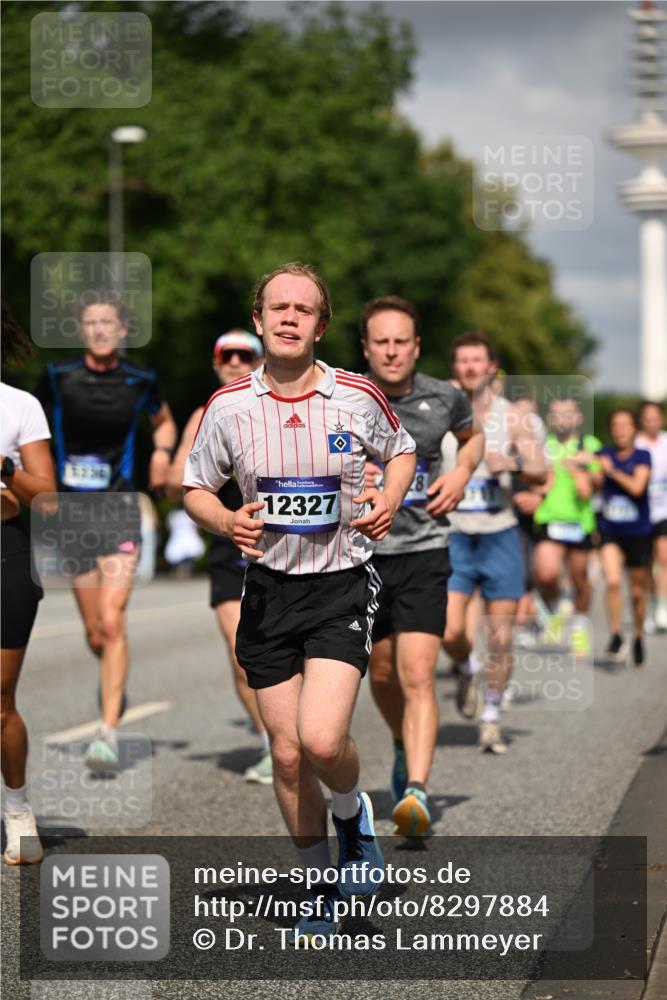 29.06.2025 - hella hamburg halbmarathon Dr. Thomas Lammeyer http://msf.ph/oto/8297884 29.06.2025 09:53:44 Kennedybrücke 1615, 1675, 1688, 1803, 2415, 2568, 2826, 3332, 3530, 4398, 4528, 4823, 5409, 5436, 5791, 5803, 6458, 6529, 6649, 6682, 7495, 7774, 7796, 8450, 8629, 8925, 9017, 9116, 9294, 9302, 9711, 9979, 10218, 10894, 10922, 11379 meine-sportfotos.de