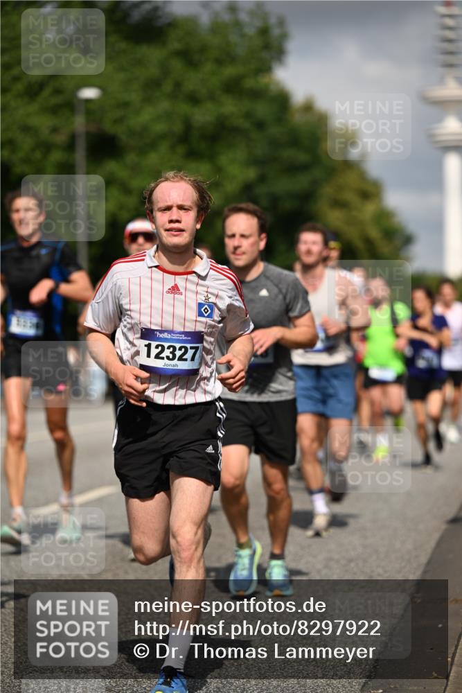 29.06.2025 - hella hamburg halbmarathon Dr. Thomas Lammeyer http://msf.ph/oto/8297922 29.06.2025 09:53:44 Kennedybrücke 1615, 1675, 1688, 1803, 2415, 2568, 2826, 3332, 3530, 4398, 4528, 4823, 5409, 5436, 5791, 5803, 6458, 6529, 6649, 6682, 7495, 7774, 7796, 8450, 8629, 8925, 9017, 9116, 9294, 9302, 9711, 9979, 10218, 10894, 10922, 11379 meine-sportfotos.de