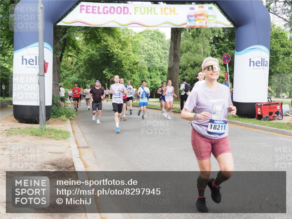 29.06.2025 - hella hamburg halbmarathon MichiJ http://msf.ph/oto/8297945 29.06.2025 10:34:25 Zwischen KM18-KM19 1070, 2623, 6532, 8564, 8668, 10208, 10211, 11125, 12277, 13630, 16475, 17332, 18211, 18476 meine-sportfotos.de