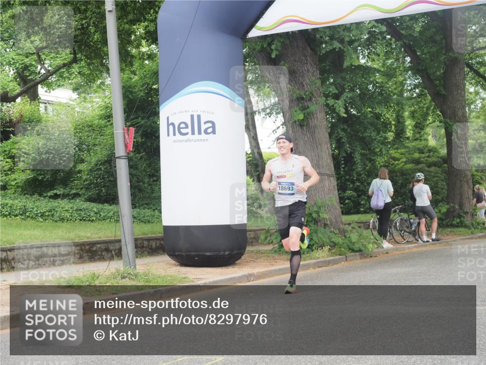 29.06.2025 - hella hamburg halbmarathon KatJ http://msf.ph/oto/8297976 29.06.2025 10:13:41 Zwischen KM18-KM19 2459, 6816 meine-sportfotos.de