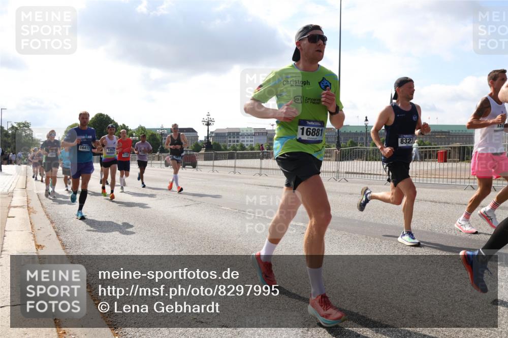 29.06.2025 - hella hamburg halbmarathon Lena Gebhardt http://msf.ph/oto/8297995 29.06.2025 09:46:53 Lombardsbrücke 16417, 1053, 14899, 5193, 7867, 16881, 8323, 157, 1053, 1344, 1396, 1411, 1577, 1889, 2243, 2563, 3005, 3790, 3935, 4477, 4944, 5048, 5152, 5193, 5660, 6683, 7080, 7466, 7622, 7628, 7867, 8312, 8323, 8784, 9519, 10298, 10477, 10927, 10929, 11055, 11230, 11304, 11370, 11661, 11898, 12204, 12447, 12899, 12987, 13148, 13199, 13493, 13494, 13729, 13771, 13961, 13991, 14069, 14310, 14385, 15902, 16065, 16140, 16243, 16811, 16957 meine-sportfotos.de