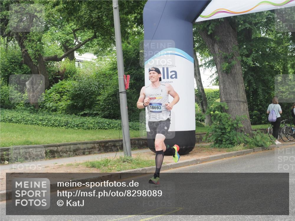 29.06.2025 - hella hamburg halbmarathon KatJ http://msf.ph/oto/8298089 29.06.2025 10:13:42 Zwischen KM18-KM19 2459, 6816 meine-sportfotos.de
