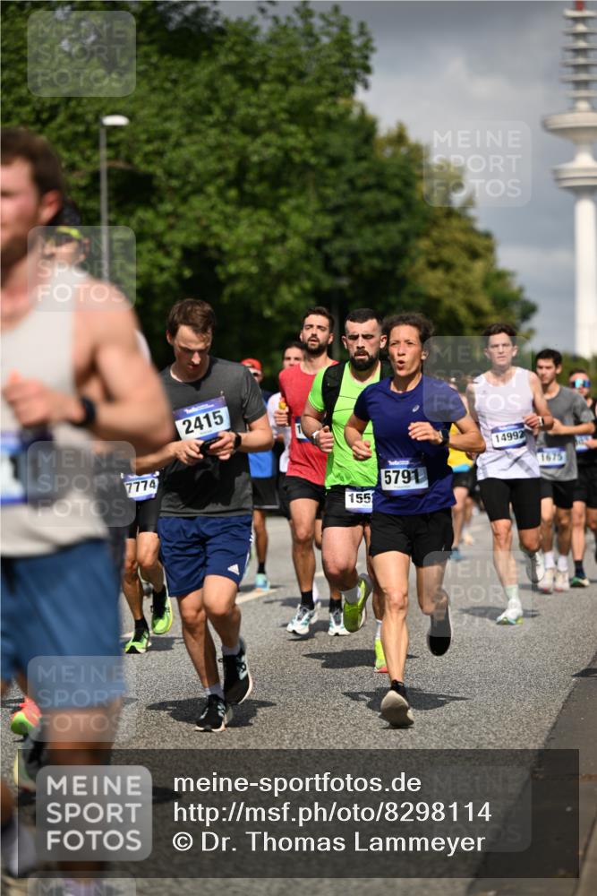 29.06.2025 - hella hamburg halbmarathon Dr. Thomas Lammeyer http://msf.ph/oto/8298114 29.06.2025 09:53:46 Kennedybrücke 1615, 1675, 1688, 1803, 1882, 2415, 2568, 2826, 3332, 3530, 4398, 4528, 4823, 5409, 5436, 5745, 5791, 5803, 6458, 6529, 6649, 7495, 7774, 8450, 8629, 8925, 9017, 9116, 9294, 9302, 9711, 9979, 10218, 10894, 10922, 11379 meine-sportfotos.de