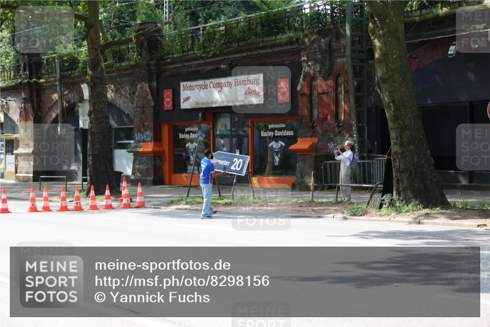29.06.2025 - hella hamburg halbmarathon Yannick Fuchs http://msf.ph/oto/8298156 29.06.2025 09:53:36 20KM 040, 44, 08, 10, 040, 410, 65, 82, 20 meine-sportfotos.de