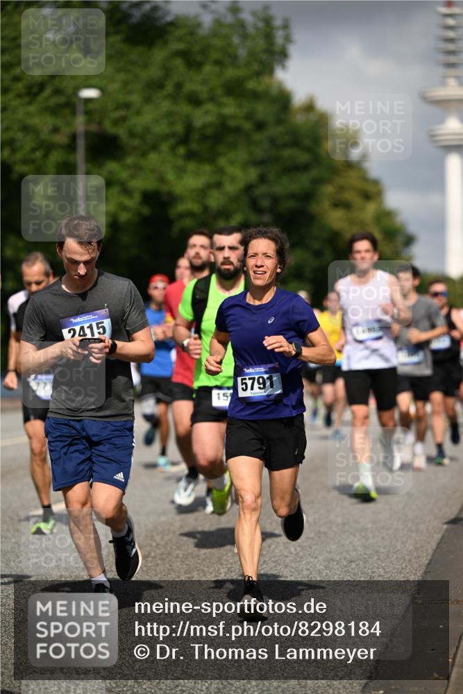 29.06.2025 - hella hamburg halbmarathon Dr. Thomas Lammeyer http://msf.ph/oto/8298184 29.06.2025 09:53:47 Kennedybrücke 1615, 1675, 1688, 1803, 1882, 2415, 2568, 2826, 3332, 3530, 4398, 4528, 4823, 5409, 5436, 5745, 5791, 5803, 6458, 6529, 6649, 7495, 7774, 8450, 8629, 8925, 9017, 9116, 9294, 9302, 9711, 9979, 10218, 10894, 10922, 11379 meine-sportfotos.de