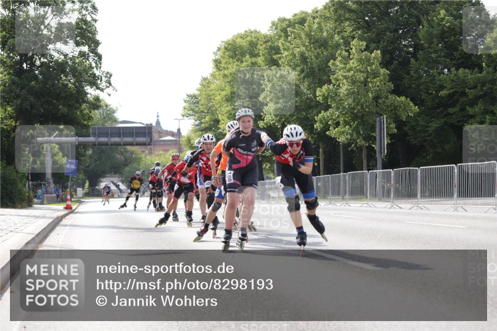 29.06.2025 - hella hamburg halbmarathon Jannik Wohlers http://msf.ph/oto/8298193 29.06.2025 08:55:02 Lombardsbrücke  meine-sportfotos.de