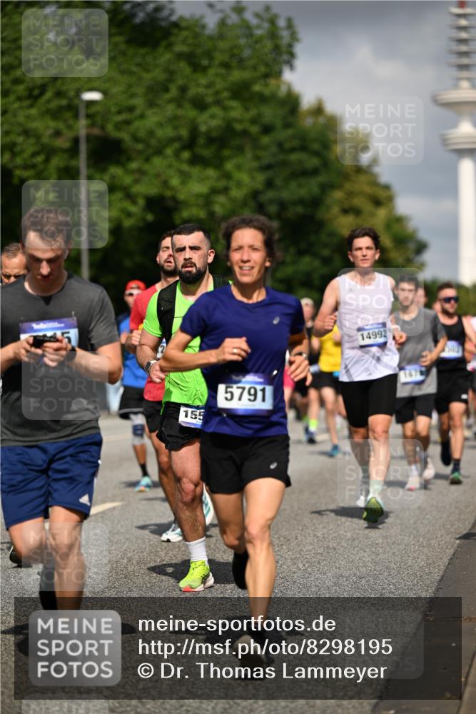 29.06.2025 - hella hamburg halbmarathon Dr. Thomas Lammeyer http://msf.ph/oto/8298195 29.06.2025 09:53:47 Kennedybrücke 1615, 1675, 1688, 1803, 1882, 2415, 2568, 2826, 3332, 3530, 4398, 4528, 4823, 5409, 5436, 5745, 5791, 5803, 6458, 6529, 6649, 7495, 7774, 8450, 8629, 8925, 9017, 9116, 9294, 9302, 9711, 9979, 10218, 10894, 10922, 11379 meine-sportfotos.de