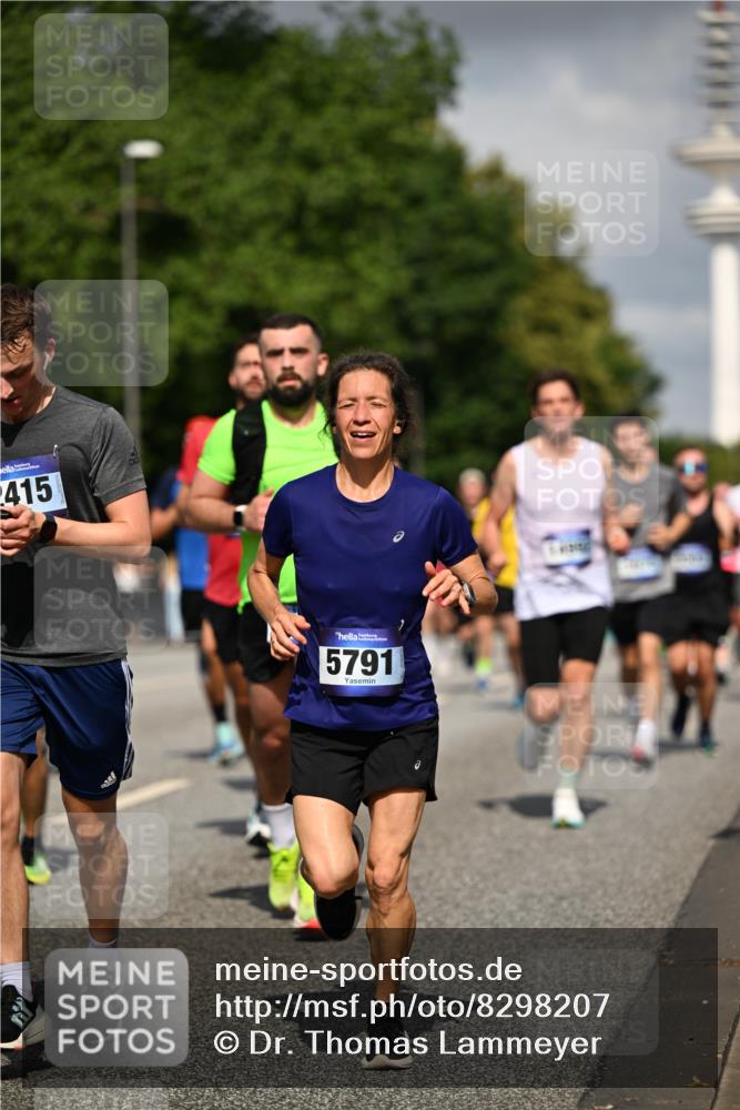 29.06.2025 - hella hamburg halbmarathon Dr. Thomas Lammeyer http://msf.ph/oto/8298207 29.06.2025 09:53:48 Kennedybrücke 1615, 1675, 1688, 1803, 1882, 2415, 2568, 2675, 2826, 3332, 3530, 4398, 4528, 4823, 5409, 5436, 5745, 5791, 5803, 6458, 6529, 6649, 7495, 7774, 8450, 8629, 8925, 9017, 9116, 9294, 9302, 9711, 9979, 10218, 10894, 10922, 11379 meine-sportfotos.de