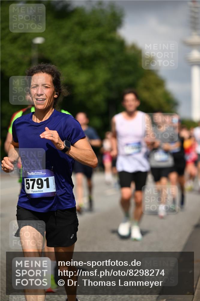 29.06.2025 - hella hamburg halbmarathon Dr. Thomas Lammeyer http://msf.ph/oto/8298274 29.06.2025 09:53:48 Kennedybrücke 1615, 1675, 1688, 1803, 1882, 2415, 2568, 2675, 2826, 3332, 3530, 4398, 4528, 4823, 5409, 5436, 5745, 5791, 5803, 6458, 6529, 6649, 7495, 7774, 8450, 8629, 8925, 9017, 9116, 9294, 9302, 9711, 9979, 10218, 10894, 10922, 11379 meine-sportfotos.de