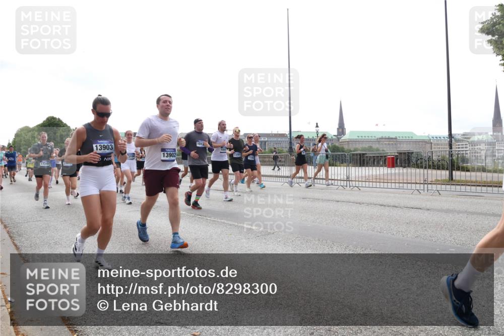 29.06.2025 - hella hamburg halbmarathon Lena Gebhardt http://msf.ph/oto/8298300 29.06.2025 10:36:52 Lombardsbrücke 17349, 1557, 13903, 1012, 1848, 3106, 13902, 13265, 1326, 1118, 1224, 1253, 1339, 1488, 1490, 1948, 1952, 1954, 2072, 2104, 2124, 2552, 2588, 3127, 3165, 3398, 3428, 3714, 3873, 3895, 4084, 4618, 4762, 4996, 5012, 5224, 5538, 5640, 5747, 5786, 5789, 6156, 6172, 6190, 6359, 6584, 6667, 6804, 7202, 7632, 7773, 8007, 8257, 8258, 8315, 8499, 8530, 8758, 8936, 8937, 8945, 9054, 9055, 9115, 9117, 9295, 9500, 9694, 13265, 15077, 17156, 17807, 18152, 18488 meine-sportfotos.de
