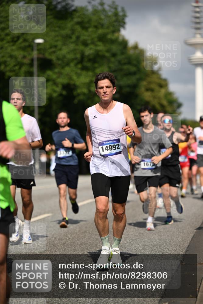 29.06.2025 - hella hamburg halbmarathon Dr. Thomas Lammeyer http://msf.ph/oto/8298306 29.06.2025 09:53:49 Kennedybrücke 1615, 1675, 1688, 1803, 1882, 2415, 2568, 2675, 2826, 3332, 3530, 4398, 4528, 4823, 5409, 5436, 5745, 5791, 5803, 6458, 6529, 6649, 7774, 8450, 8629, 9017, 9116, 9294, 9302, 9365, 9711, 9979, 10218, 10894, 10922, 11379 meine-sportfotos.de