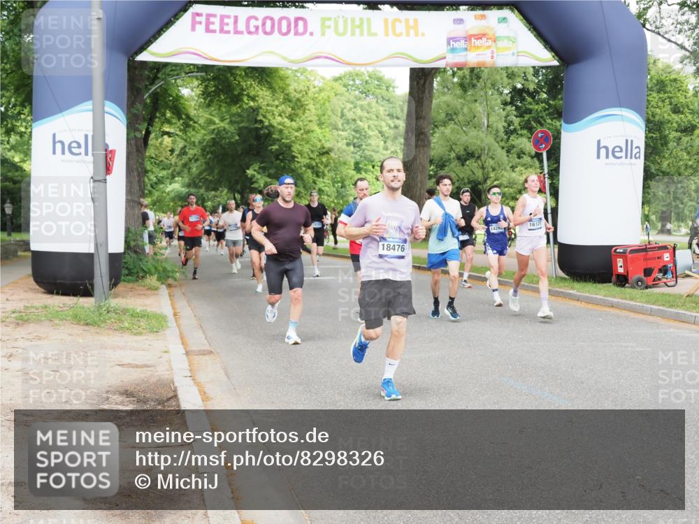 29.06.2025 - hella hamburg halbmarathon MichiJ http://msf.ph/oto/8298326 29.06.2025 10:34:27 Zwischen KM18-KM19 1070, 6532, 8668, 10208, 10211, 11125, 12277, 13630, 14262, 16127, 16475, 17332, 18211, 18476 meine-sportfotos.de