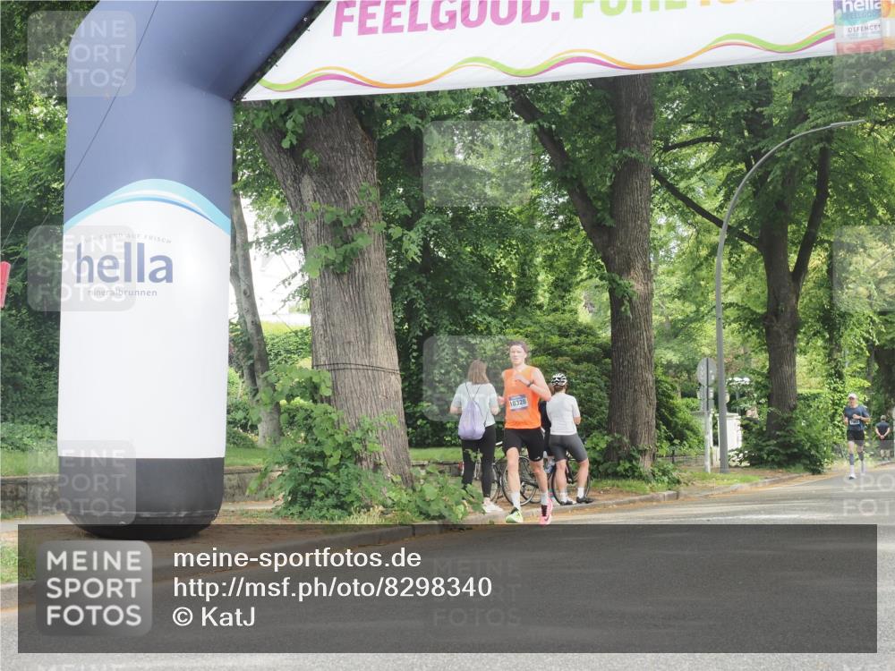 29.06.2025 - hella hamburg halbmarathon KatJ http://msf.ph/oto/8298340 29.06.2025 10:13:49 Zwischen KM18-KM19  meine-sportfotos.de
