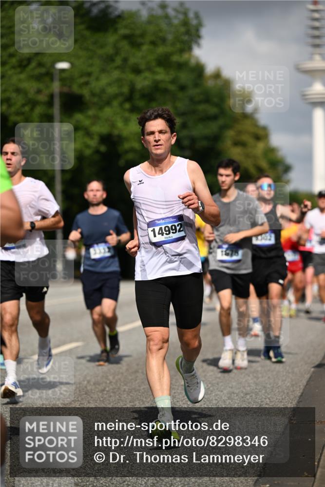29.06.2025 - hella hamburg halbmarathon Dr. Thomas Lammeyer http://msf.ph/oto/8298346 29.06.2025 09:53:49 Kennedybrücke 1615, 1675, 1688, 1803, 1882, 2415, 2568, 2675, 2826, 3332, 3530, 4398, 4528, 4823, 5409, 5436, 5745, 5791, 5803, 6458, 6529, 6649, 7774, 8450, 8629, 9017, 9116, 9294, 9302, 9365, 9711, 9979, 10218, 10894, 10922, 11379 meine-sportfotos.de