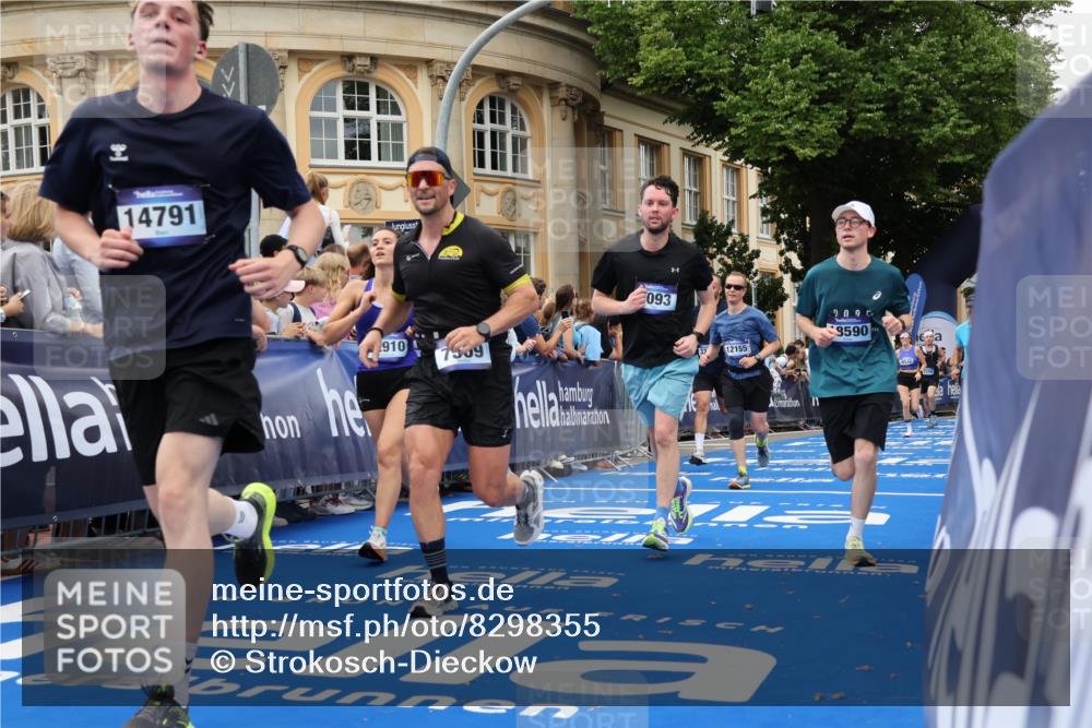29.06.2025 - hella hamburg halbmarathon Strokosch-Dieckow http://msf.ph/oto/8298355 29.06.2025 10:53:01 Ziel 2208, 3059, 3258, 3334, 4121, 4770, 5907, 7509, 7864, 8139, 8587, 9093, 9537, 12155, 12367, 12519, 12910, 14323, 14791, 15430, 18590, 18720, 19208 meine-sportfotos.de