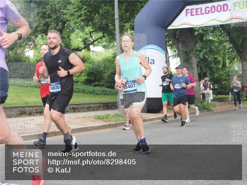 29.06.2025 - hella hamburg halbmarathon KatJ http://msf.ph/oto/8298405 29.06.2025 10:43:05 Zwischen KM18-KM19 5744, 6759, 6924 meine-sportfotos.de