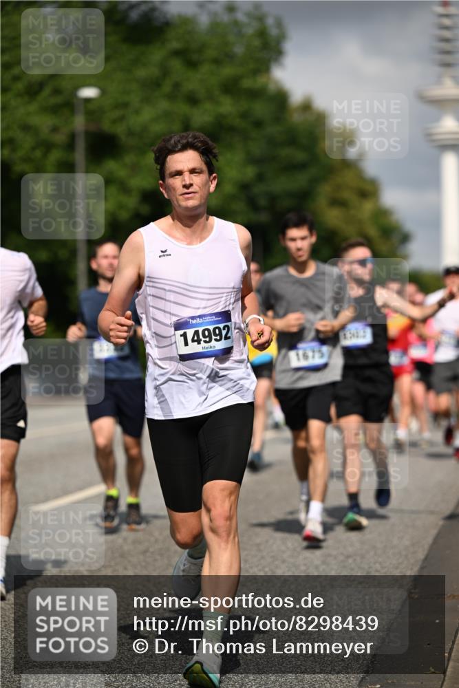 29.06.2025 - hella hamburg halbmarathon Dr. Thomas Lammeyer http://msf.ph/oto/8298439 29.06.2025 09:53:50 Kennedybrücke 1615, 1675, 1688, 1803, 1882, 2415, 2568, 2675, 2826, 3332, 3530, 4398, 4528, 4823, 5409, 5436, 5745, 5791, 5803, 6458, 6529, 6649, 7774, 8450, 8629, 9017, 9116, 9294, 9302, 9365, 9711, 9979, 10218, 10894, 10922, 11379 meine-sportfotos.de