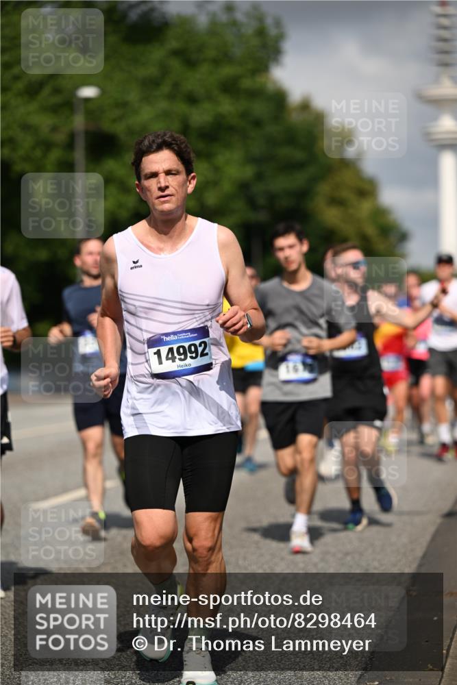 29.06.2025 - hella hamburg halbmarathon Dr. Thomas Lammeyer http://msf.ph/oto/8298464 29.06.2025 09:53:50 Kennedybrücke 1615, 1675, 1688, 1803, 1882, 2415, 2568, 2675, 2826, 3332, 3530, 4398, 4528, 4823, 5409, 5436, 5745, 5791, 5803, 6458, 6529, 6649, 7774, 8450, 8629, 9017, 9116, 9294, 9302, 9365, 9711, 9979, 10218, 10894, 10922, 11379 meine-sportfotos.de