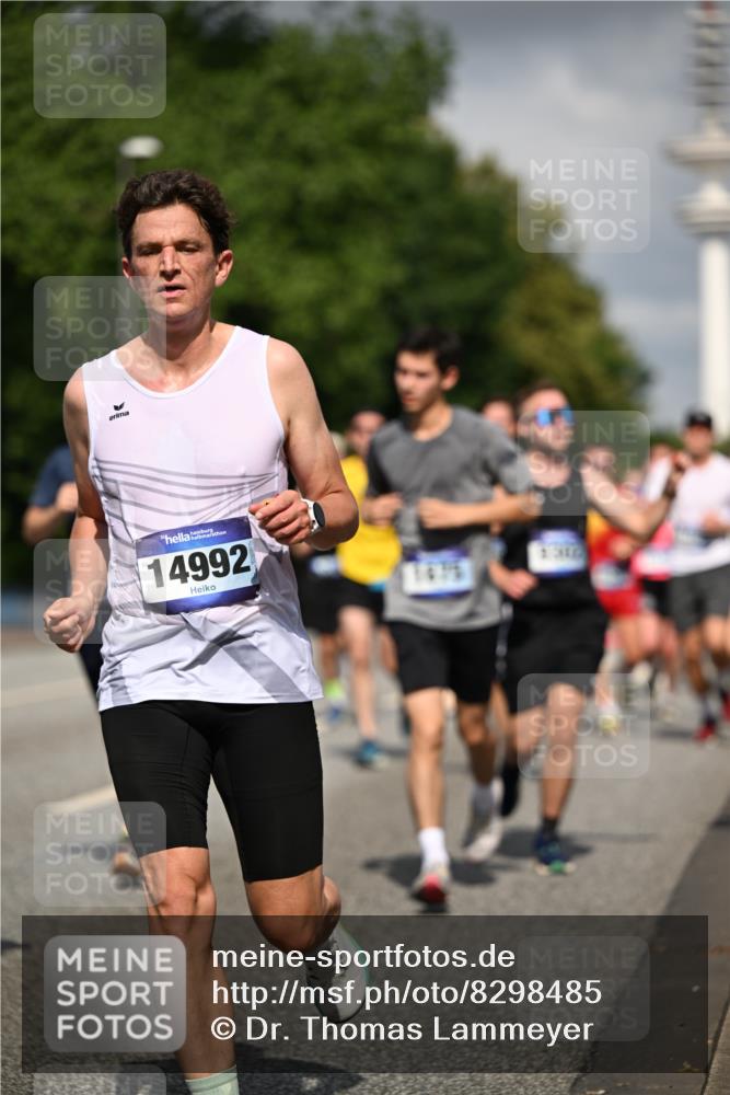 29.06.2025 - hella hamburg halbmarathon Dr. Thomas Lammeyer http://msf.ph/oto/8298485 29.06.2025 09:53:50 Kennedybrücke 1615, 1675, 1688, 1803, 1882, 2415, 2568, 2675, 2826, 3332, 3530, 4398, 4528, 4823, 5409, 5436, 5745, 5791, 5803, 6458, 6529, 6649, 7774, 8450, 8629, 9017, 9116, 9294, 9302, 9365, 9711, 9979, 10218, 10894, 10922, 11379 meine-sportfotos.de