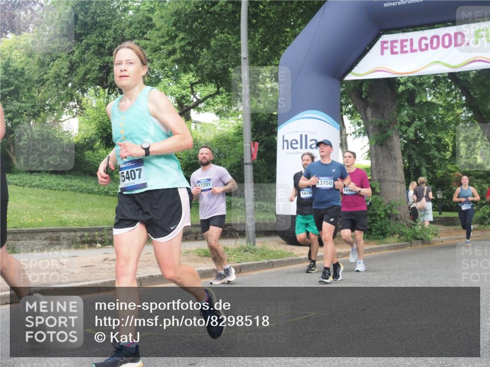 29.06.2025 - hella hamburg halbmarathon KatJ http://msf.ph/oto/8298518 29.06.2025 10:43:06 Zwischen KM18-KM19 6759, 6924 meine-sportfotos.de