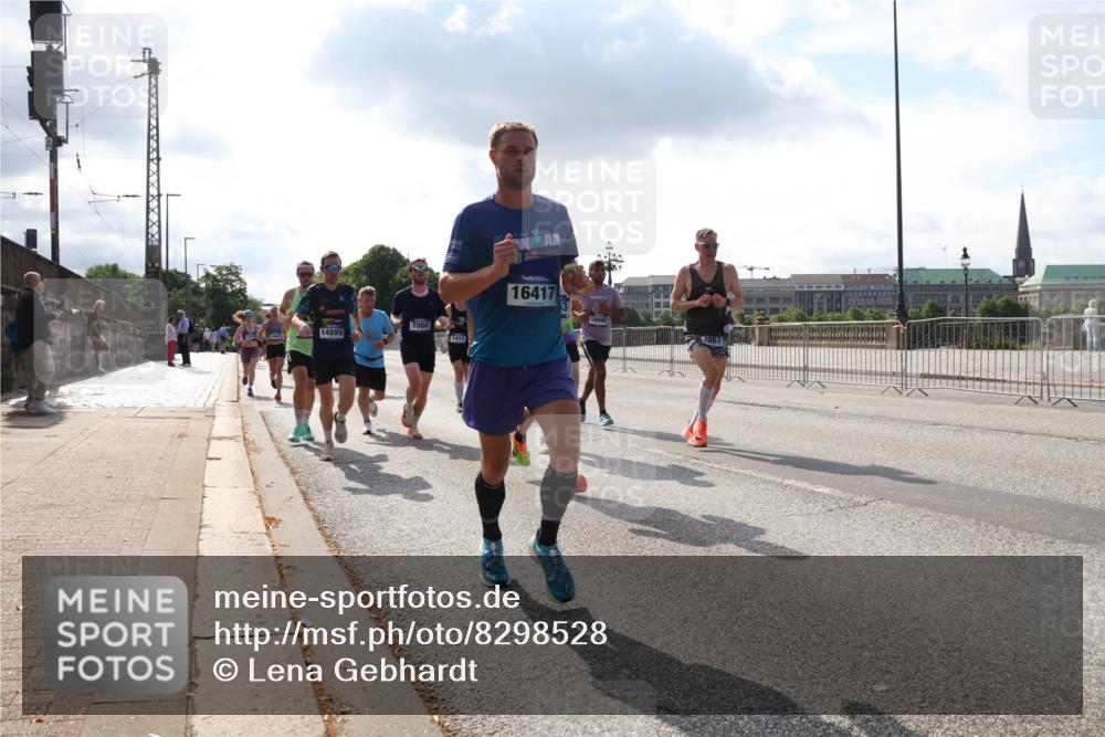 29.06.2025 - hella hamburg halbmarathon Lena Gebhardt http://msf.ph/oto/8298528 29.06.2025 09:46:54 Lombardsbrücke 14899, 7080, 1411, 16417, 18986, 7867, 1053, 1344, 1396, 1411, 1577, 1889, 2243, 2563, 3005, 3790, 3935, 4477, 4944, 5048, 5152, 5193, 5660, 6305, 6683, 7080, 7466, 7622, 7628, 7867, 8312, 8323, 8784, 9376, 9519, 10298, 10477, 10927, 10929, 11055, 11230, 11304, 11370, 11661, 11898, 12204, 12447, 12899, 12987, 13148, 13199, 13493, 13494, 13729, 13771, 13961, 13991, 14069, 14310, 14385, 15902, 16065, 16140, 16243, 16811, 16957 meine-sportfotos.de